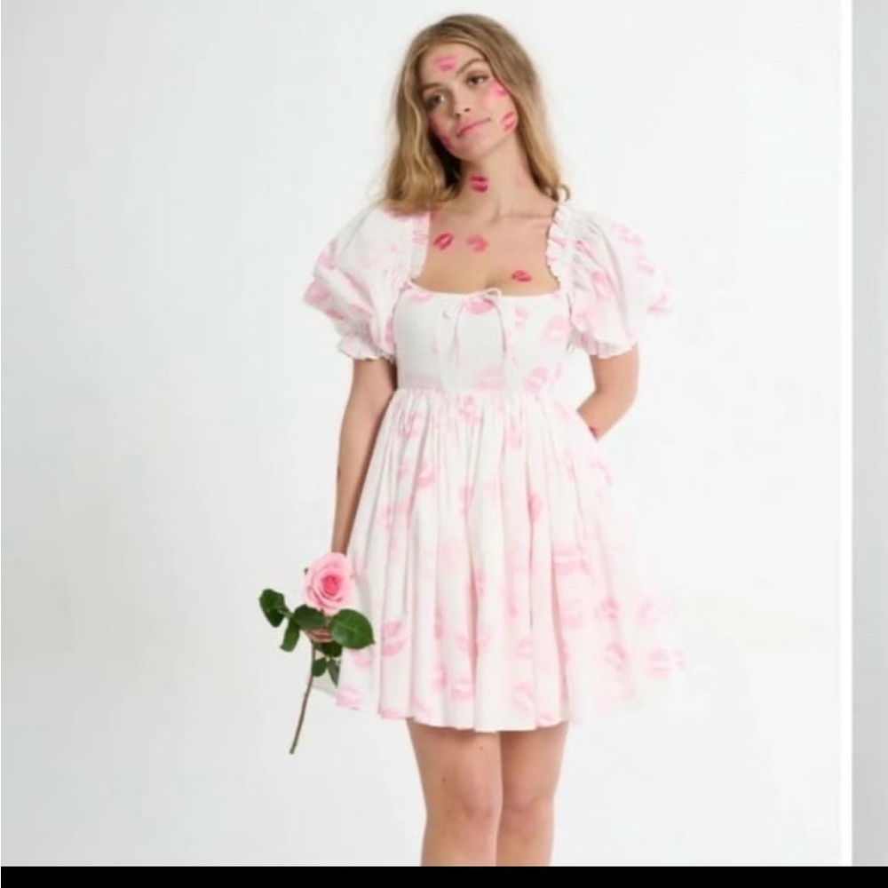 Selkie kiss on the lips beach day dress